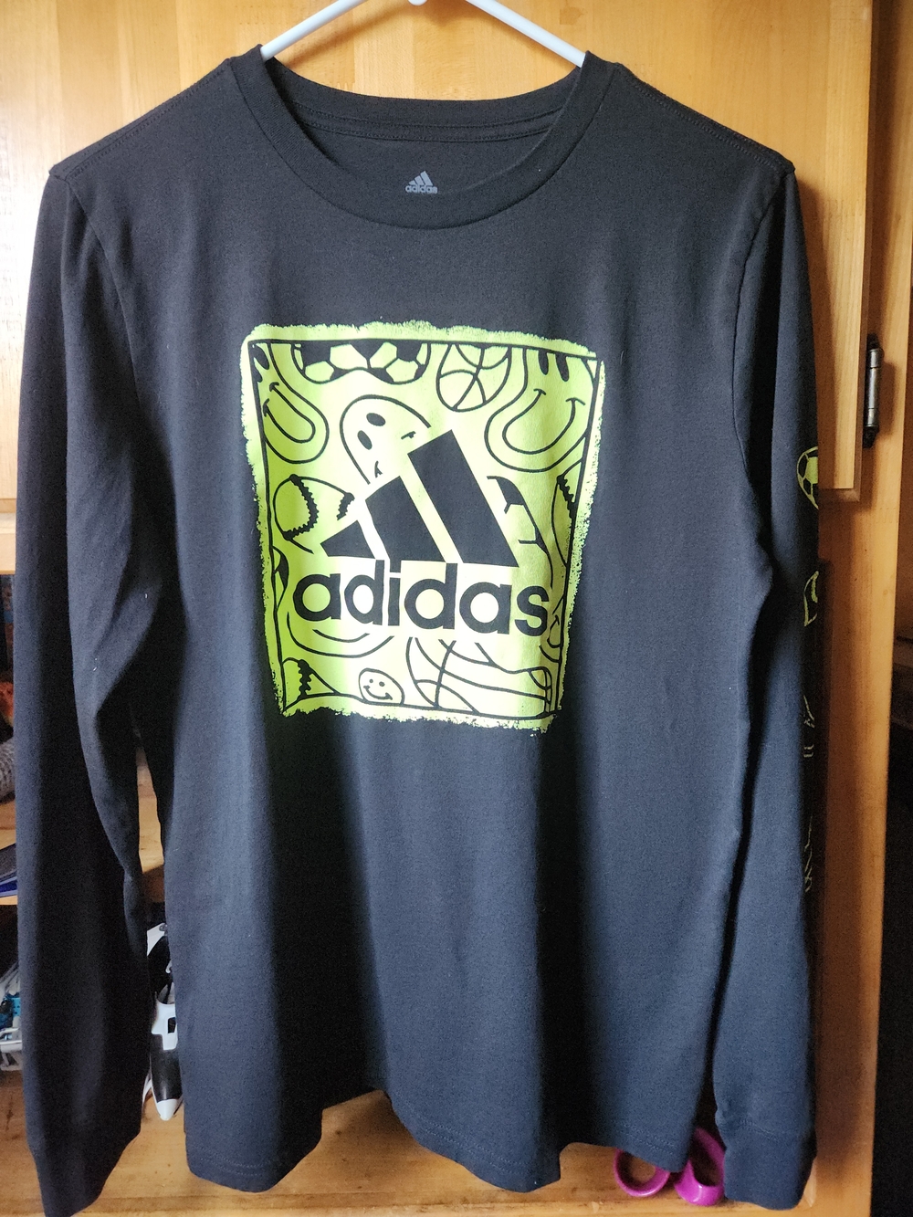adidas Black Long Sleeve Tee with Neon Yellow Graphic,‎ Sz 18-20. - Picture 4 of 10